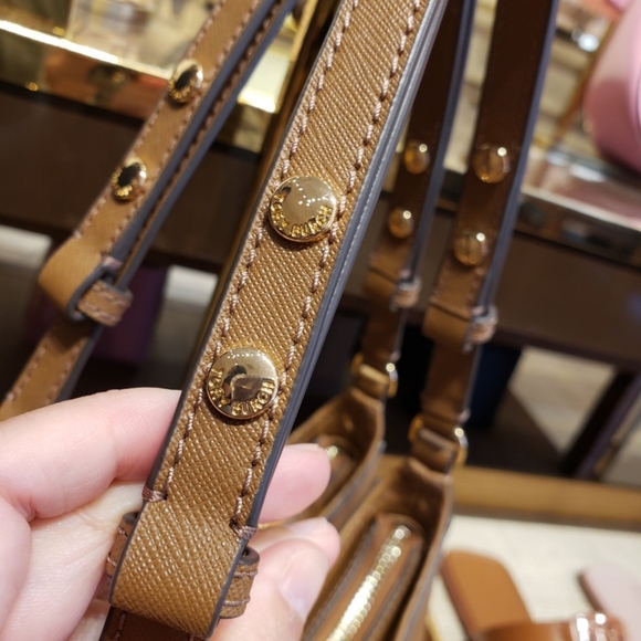 NWT!!! TORYBURCH EMERSON SHOULDER BAG (BROWN) - Picture 6 of 8